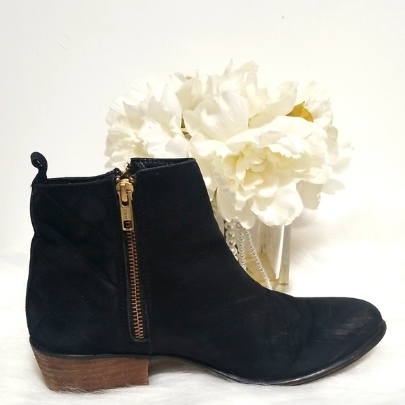 Steve Madden 'Nyrvana' Leather Ankle Boots - Picture 9 of 14